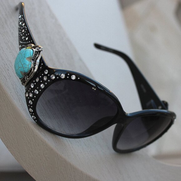 Montana West Sunglasses in Black w/Turquoise Flower Concho Accents main image 7